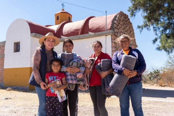 Lleva Samantha Smith la Crianza Positiva a comunidades rurales de Guanajuato Capital