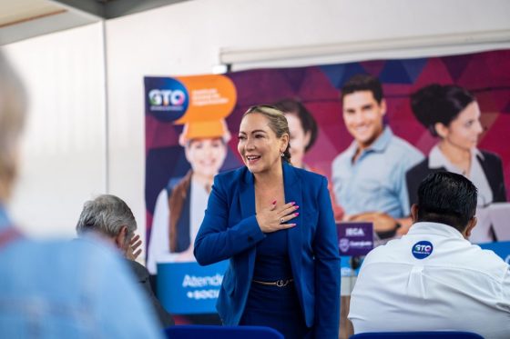 Reconoce Samantha Smith apoyo del IECA para brindar herramientas a la ciudadanía