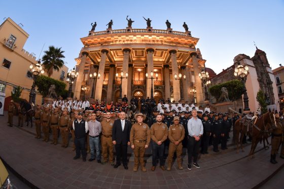 Presenta Navarro la Policía Montada, un nuevo brazo operativo de la Secretaría de Seguridad Ciudadana